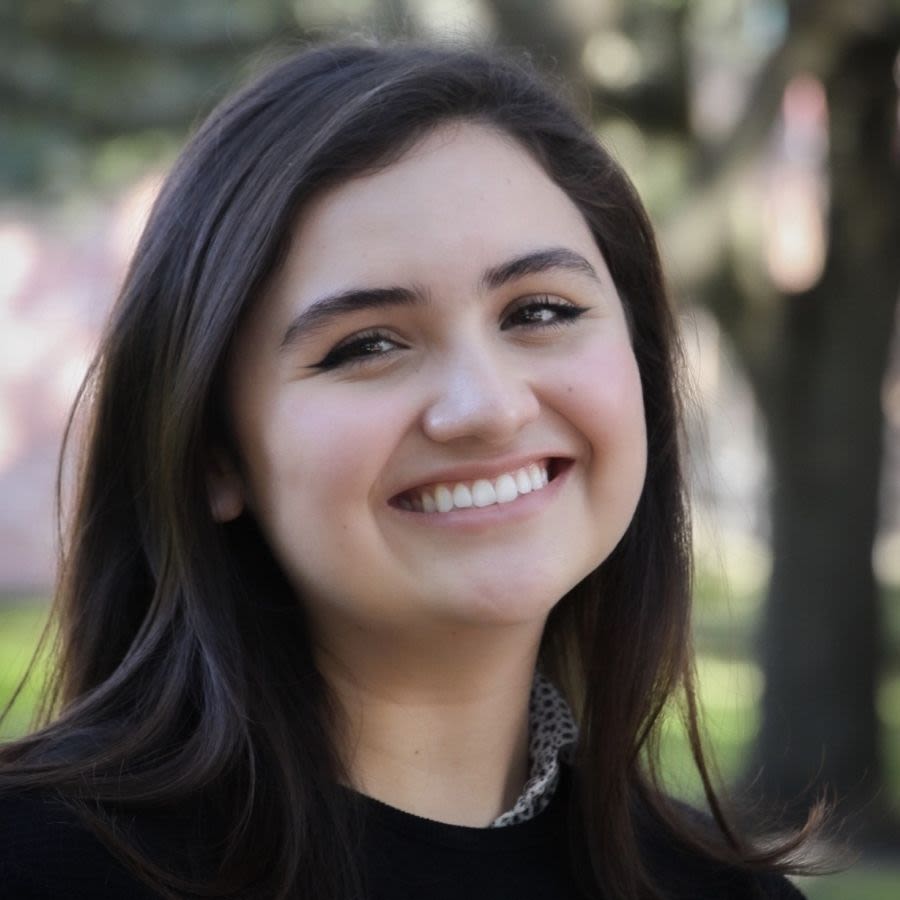 Photo of Paulina Ezquerra smiling