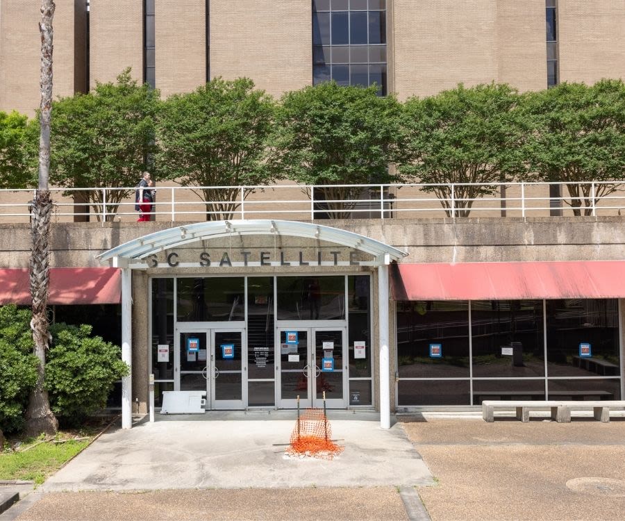 Closed Student Center Satellite