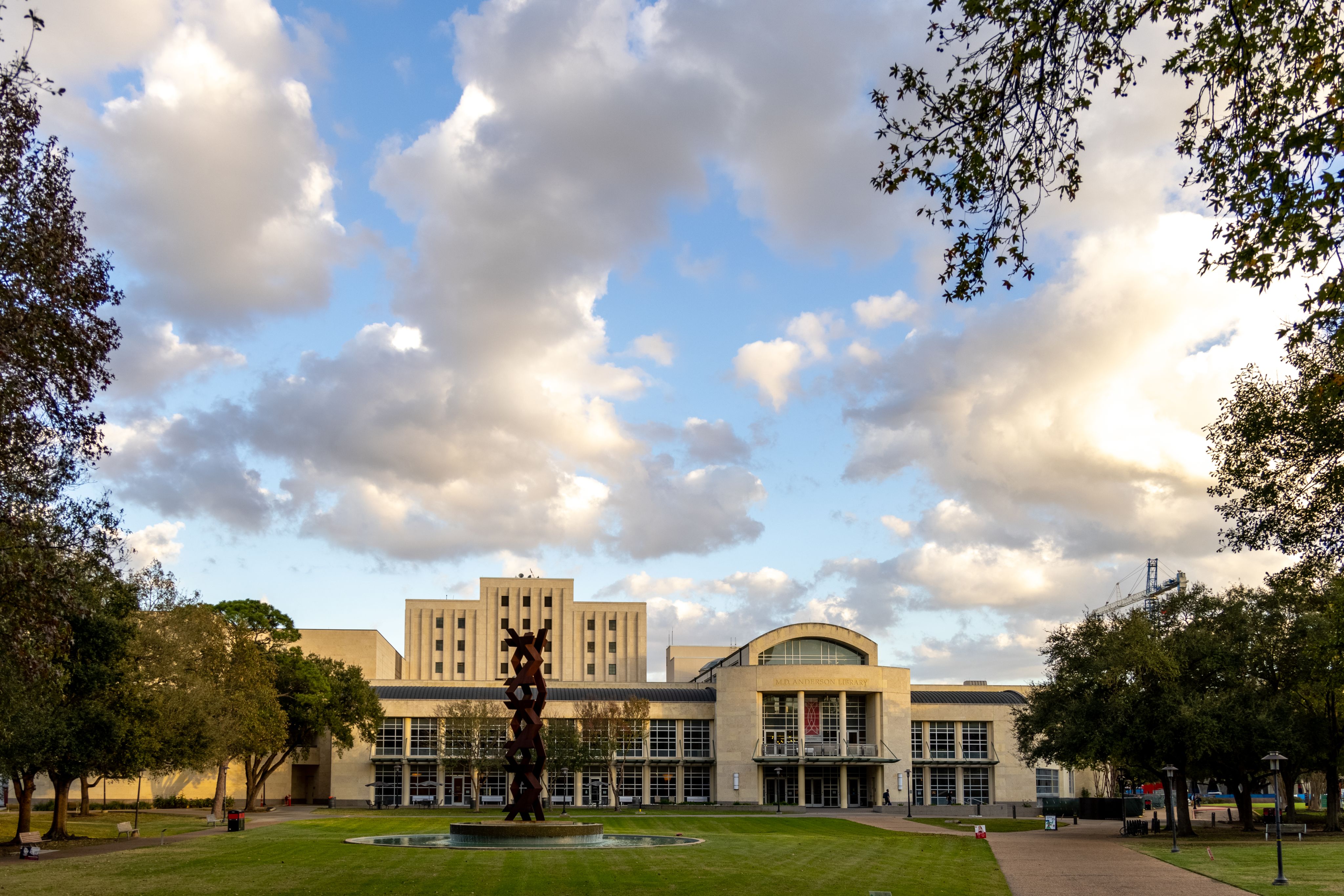 image of MD Anderson library exterior