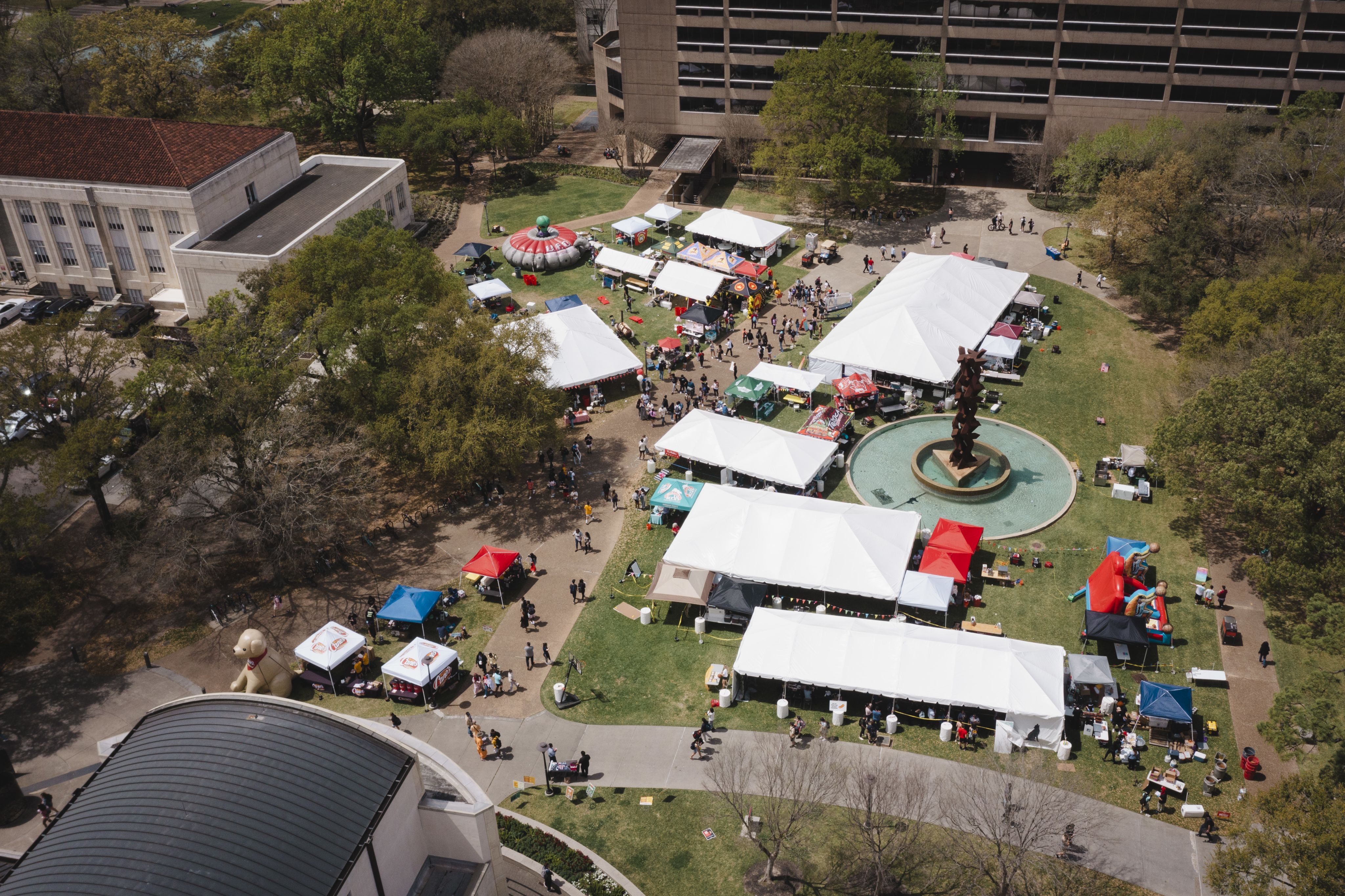 Aerial photo of UH's Butler Plaza with food tents
