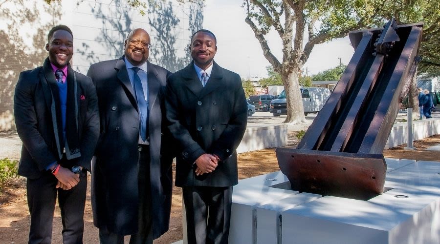 Elwyn Lee and two former UH SGA students