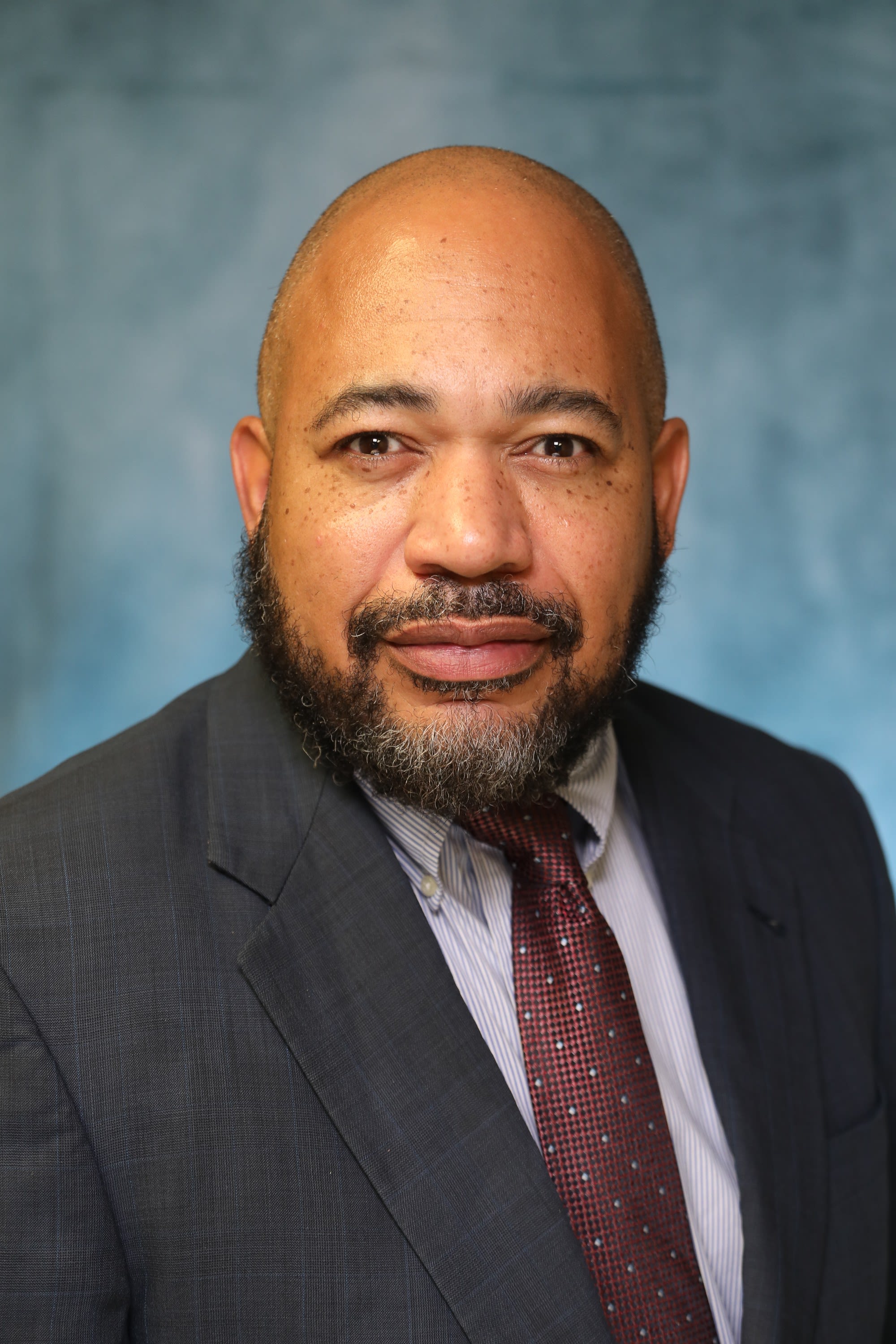 Headshot of Charles Capers, financial consultant with UH Small Business Development Center.
