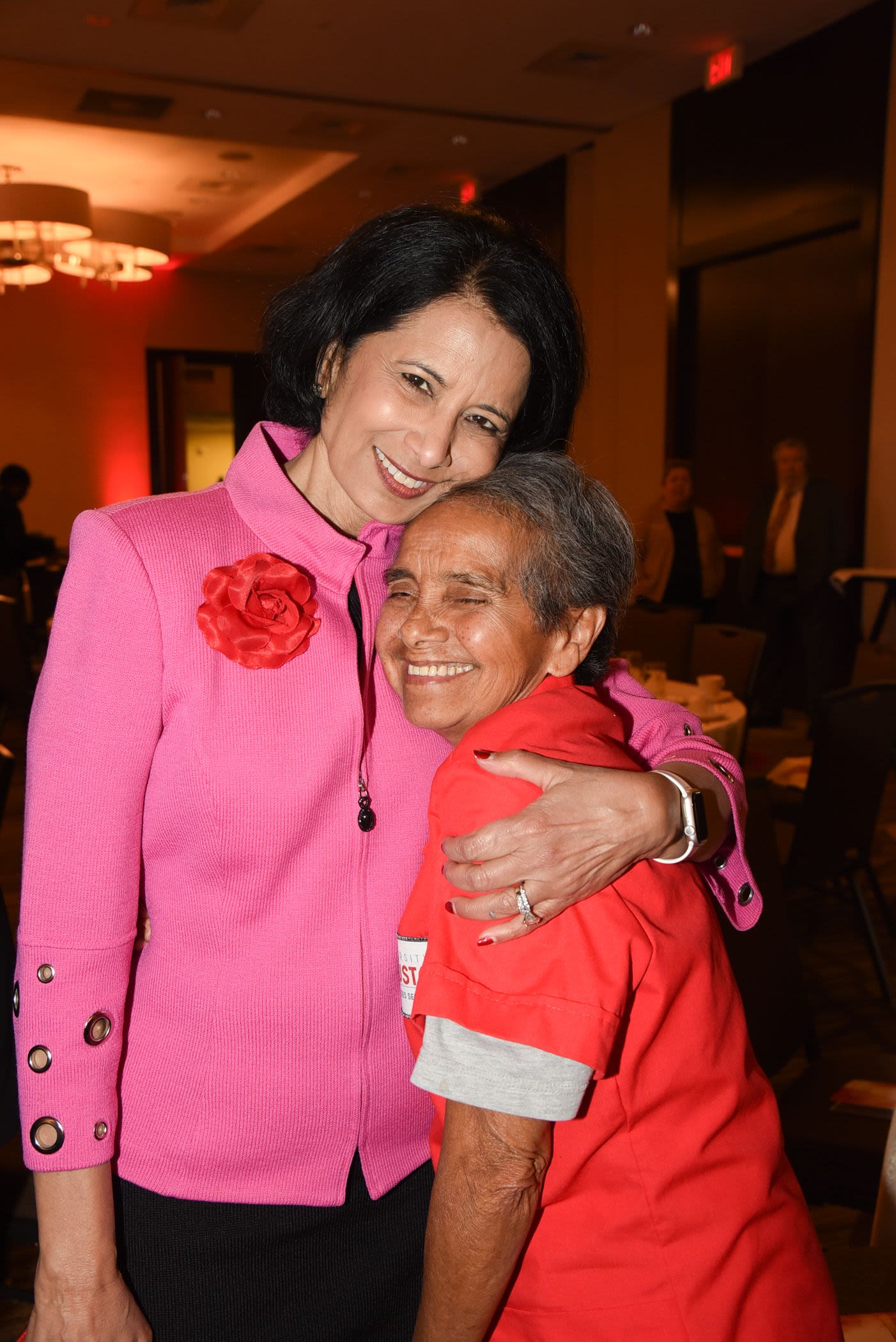 University of Houston President Renu Khator with Nicolas Lara , Supervisor, Mechanical Facilities Operations and Maintenance