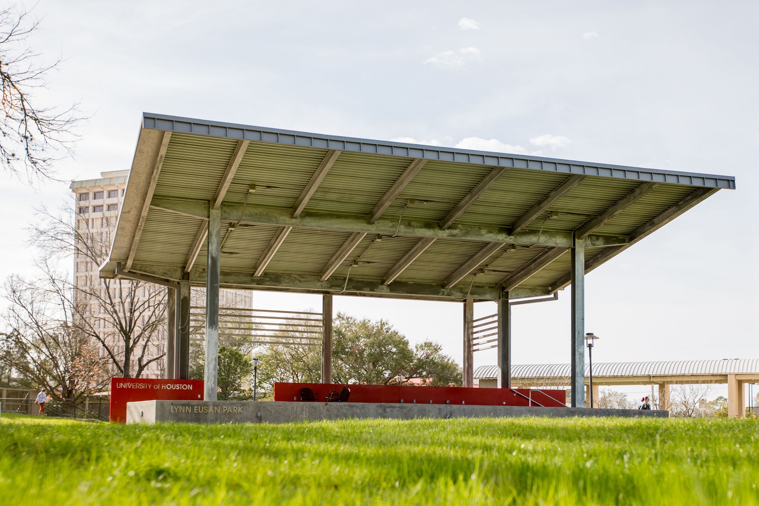Lynn Eusan Park